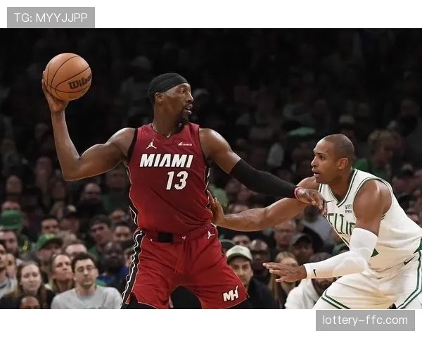 拉斯维加斯王牌队前锋迪丽卡·哈姆比因膝盖轻微扭伤将缺席部分季前赛